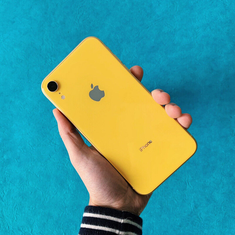 iPhone XR Yellow 64 GB au+crystalchambers.co.uk